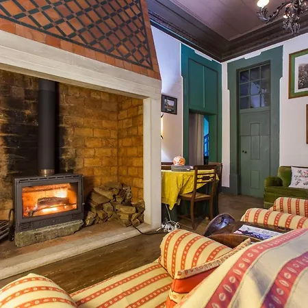 Konukevi Central Family Palace Tomar