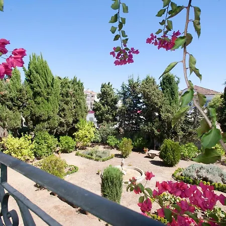 Central Family Palace * Tomar